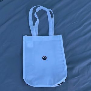 🤍white lulu bag🤍 - brand new - button work!